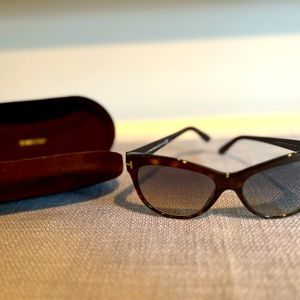 Tom Ford Lily Sunglasses